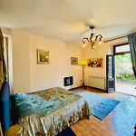 Oleandra With Garden&swimming Pool Appartement *