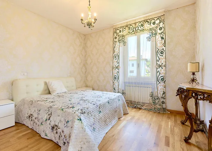 Oleandra With Garden&swimming Pool Dizzasco