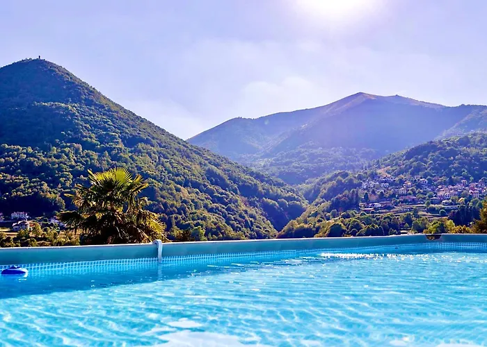 Апартаменты Oleandra With Garden&swimming Pool Dizzasco