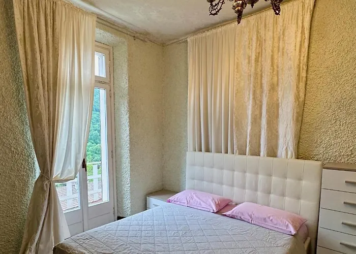 Апартаменты Oleandra With Garden&swimming Pool Dizzasco