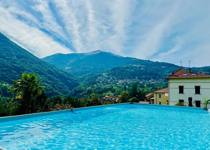 Апартаменты Oleandra With Garden&swimming Pool *